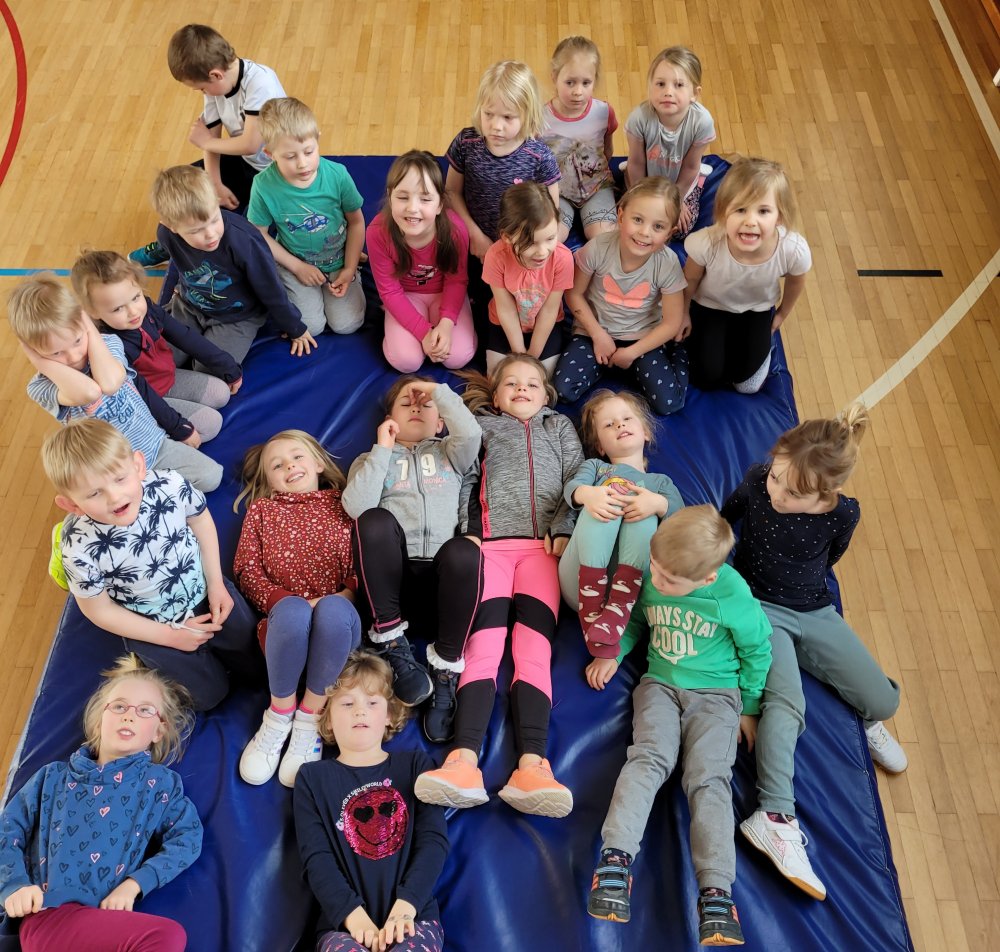 02 Kleine Leute Turnen 03 Bild